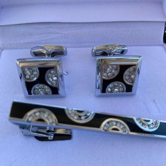 Cuff link & Tie Clip Set - Picture 3 of 5
